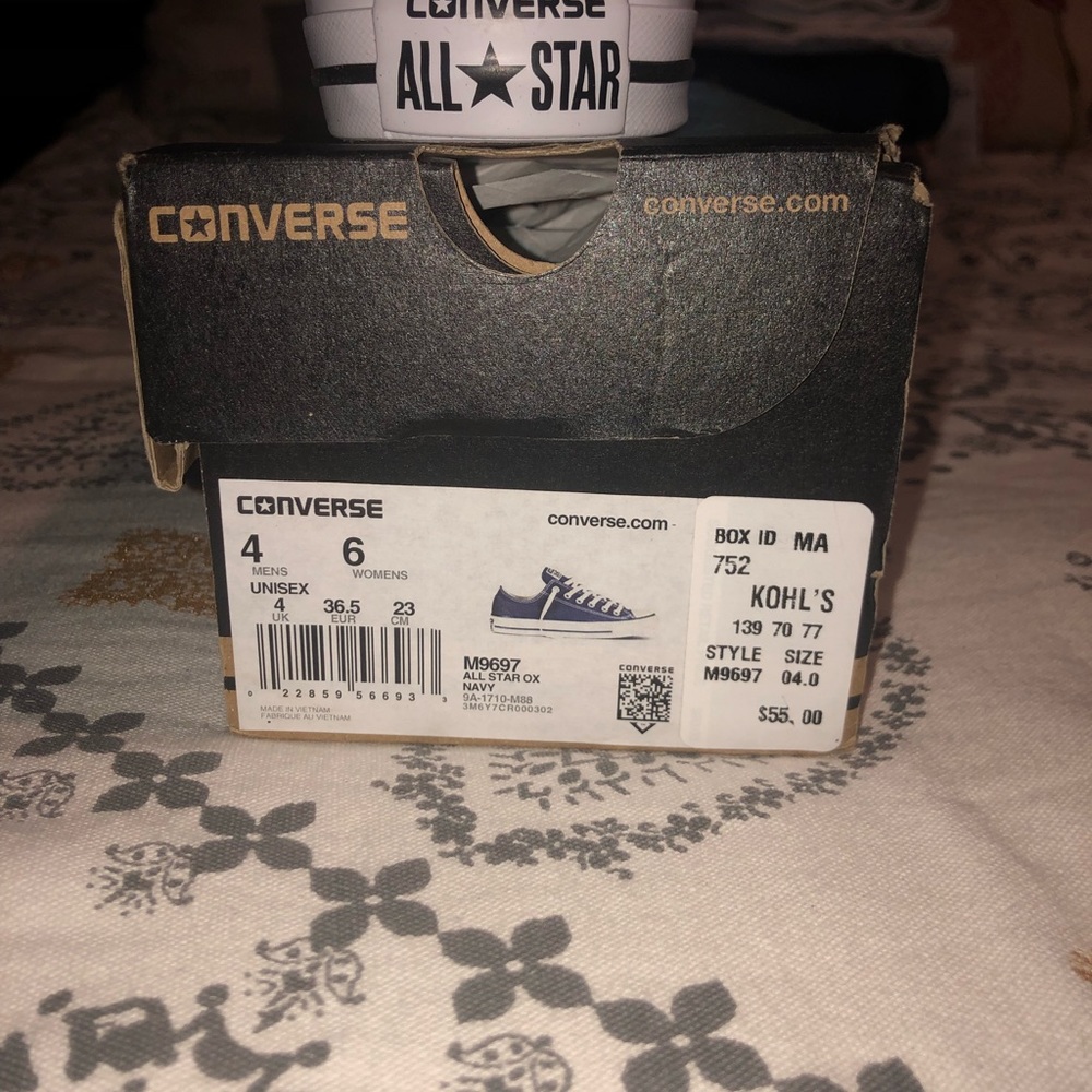 Brand new Converse -never worn